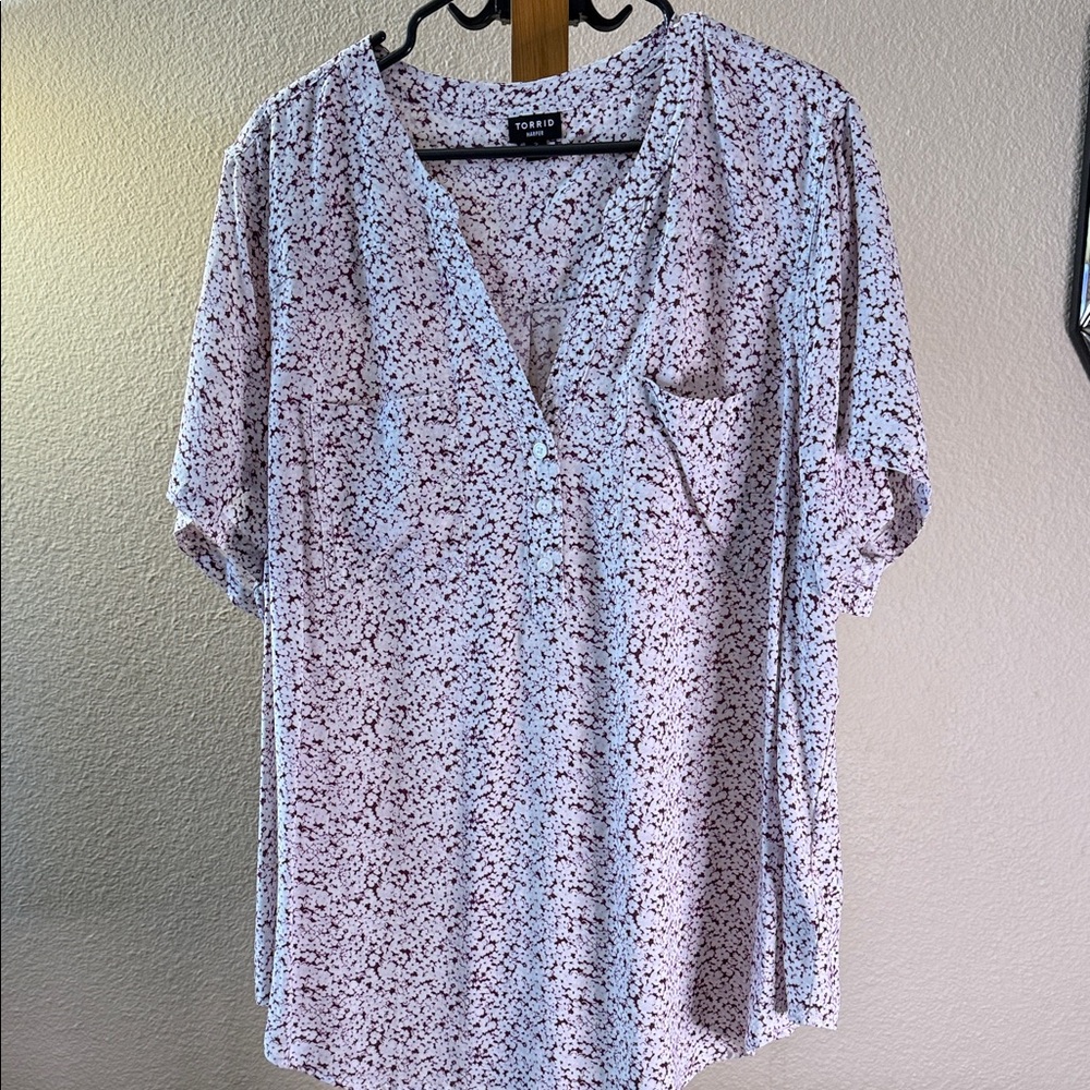 Torrid Blush and White Patterned Blouse